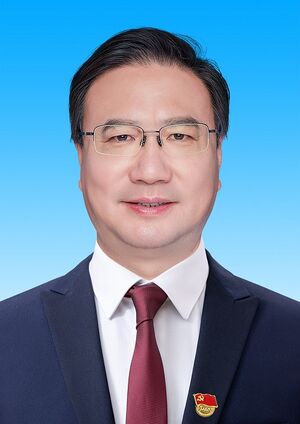 章伟.jpg